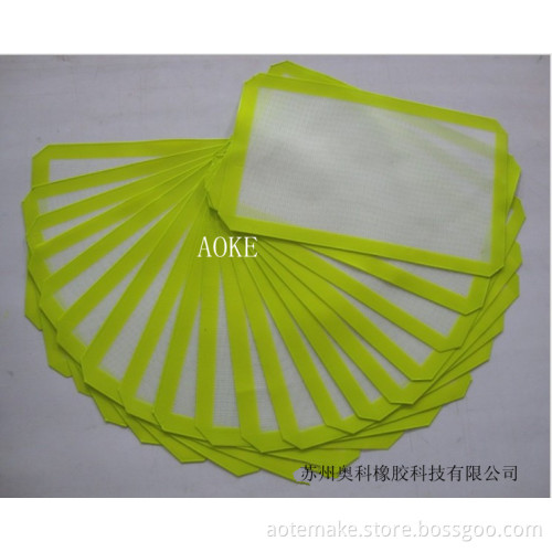 Silicone baking sheet liner